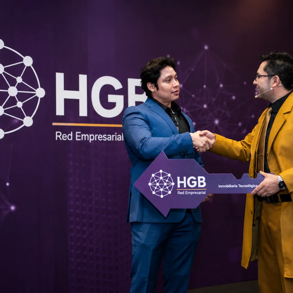 Equipo HG Business en encuentro presencial